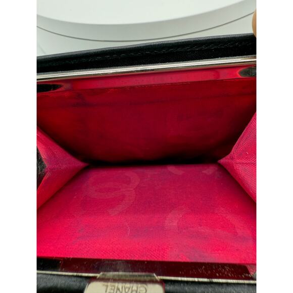 Chanel Black/White Quilted Ligne Cambon Bifold Kisslock Wallet*FULL Inclusion - Picture 9 of 16